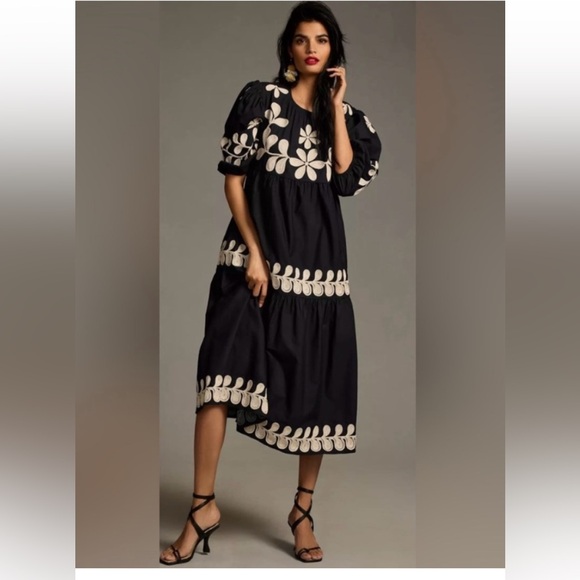 Caroline Constas Dresses & Skirts - Caroline Constas gorgeous flowers linen vacation/ summer dress.